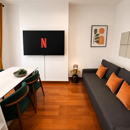 Appartement 1br Flat With Mezzanine Near Eiffel Tower & Metro Paris